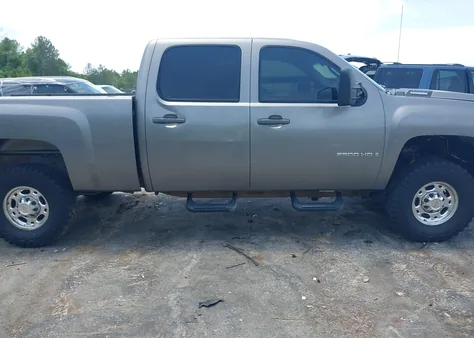 1GCHK236X8F106036